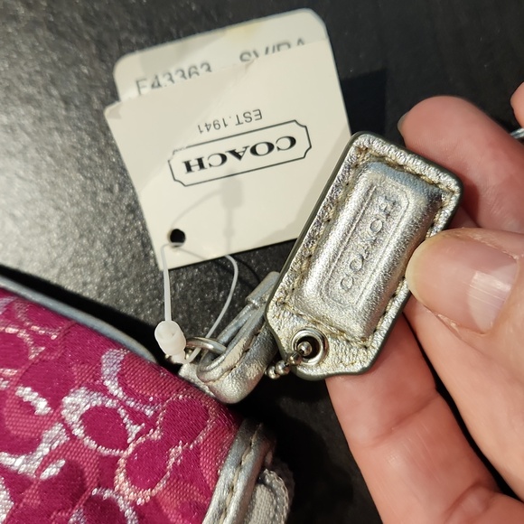 Coach wristlet NWT - Picture 3 of 5